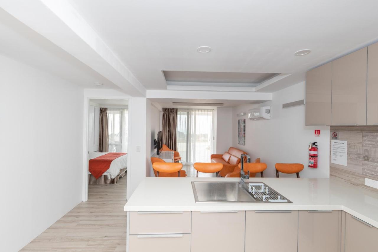 Christmas Island Apartments Флайинг-Фиш-Ков Экстерьер фото