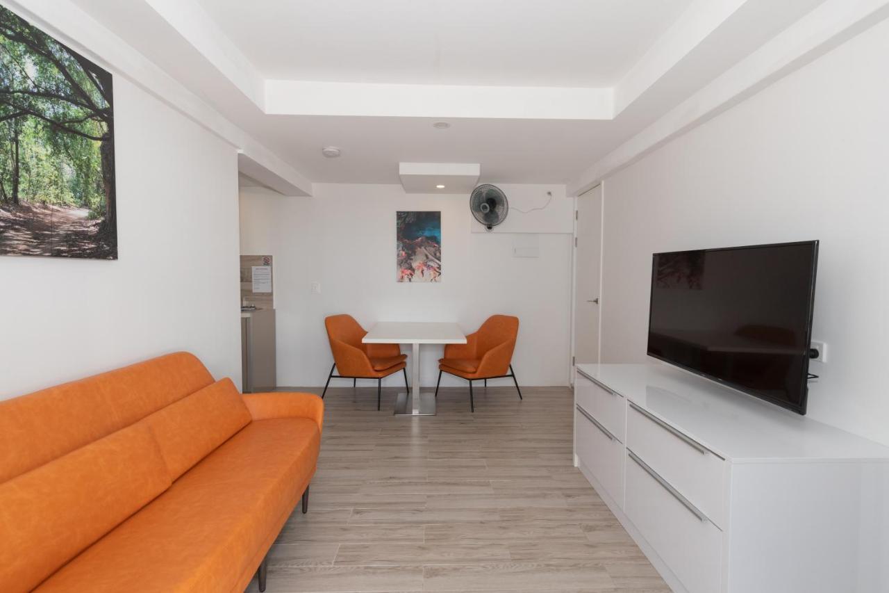 Christmas Island Apartments Флайинг-Фиш-Ков Экстерьер фото